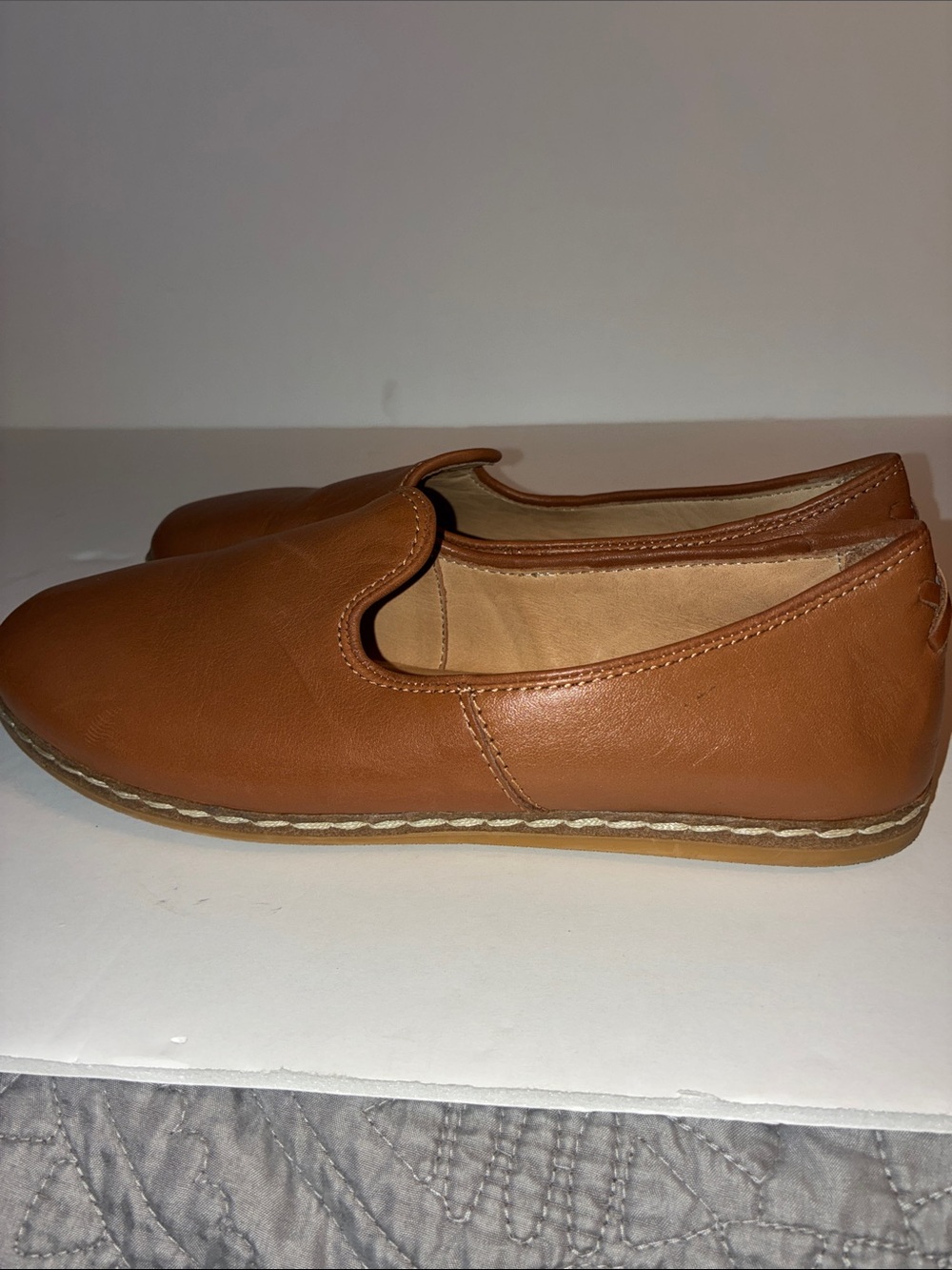 Charix, Women’s 39.5/ US 9, Camel Slip Ons, Leather - Picture 6 of 13
